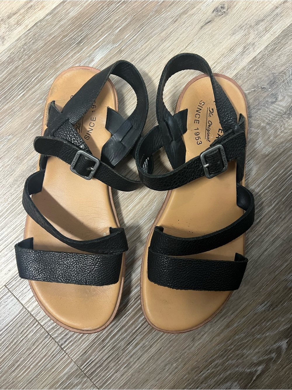 Kork Ease Comfort Leather Black Strappy Sandals